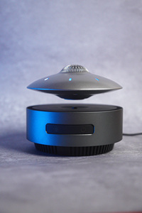 Altavoz Bluetooth UFO Flotante Automático con Elevación y Descenso, de Plástico ABS, Portátil, para Fiestas Musicales, Precio de Fábrica, Dropshipping, Fácil Operación - Product Image 4