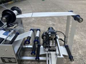 Machine d'étiquetage de table semi-automatique manuelle PLC à écran tactile électrique pour bouteilles en verre, boissons, produits chimiques - Product Image 2