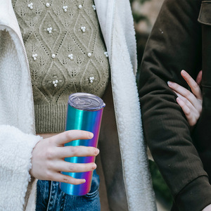 QX Vente en gros – Gobelet isotherme fin de 20 oz en acier inoxydable 304 à double paroi, couleur dégradée, personnalisé pour la Saint-Valentin – Cadeaux d'affaires - Product Image 5