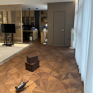 Parquet contrecollé AVANTIMORA Lotus en chêne blanc multicouche, surface 3D, E0 E1, glacé, brillant, grade AB, 12mm 16mm, pour hôtel - Product Image 1