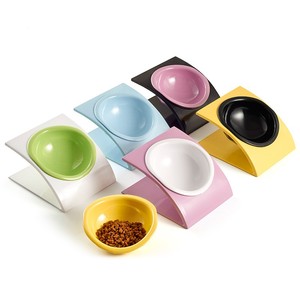 Moda forma geometrica <span class=keywords><strong>Bulldog</strong></span> <span class=keywords><strong>francese</strong></span> ciotola di alimentazione melamina sicura inclinazione ciotole <span class=keywords><strong>per</strong></span> animali domestici elevate <span class=keywords><strong>per</strong></span> cani e gatti - Product Image 1