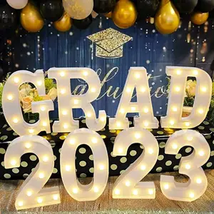 Classe de 2023 décorations de fête de remise des diplômes LED chapiteau éclairer lettre GRAD 2023 pour les décorations de remise des diplômes