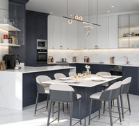 Armoires de cuisine personnalisées de style Shaker bleu marine et blanc avec îlot central pour la rénovation de maisons modernes