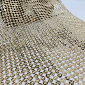 Luxuriöser Braut-Spitzenstoff mit Perlenbesatz Handgefertigter Luxus-Spitzenstoff mit Perlenbesatz Braut-Spitzenstoff mit Perlenbesatz für Festliche Anlässe - Product Image 1