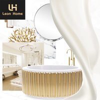 Bonne qualité Nouveau design Robinet de baignoire en fibre de verre en acier inoxydable Baignoires blanches Baignoire autoportante