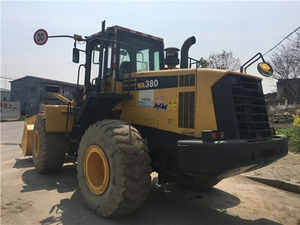 Chargeur sur pneus Komatsu WA380 d'occasion Chargeur frontal d'occasion Original Japon WA420 WA360 WA600 Machines en bon état à Shanghai - Product Image 3