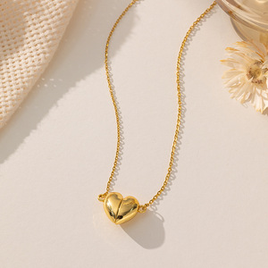 Nouveau Collier Pendentif Cœur Doré Aimanté Fort, Inaltérable, Tendance, Design <span class=keywords><strong>Couple</strong></span>, Polyvalent, Collier Internet à la Mode - Product Image 2