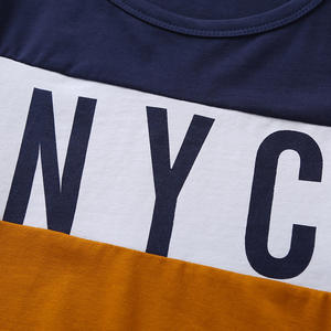 Vêtements de boutique pour enfants en gros, t-shirt pour garçon avec surpiqûres contrastées trois couleurs - Product Image 4