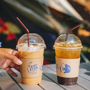 Tùy chỉnh in dùng một lần PLA/Pet uống ly cà phê 12oz/16oz/32oz với mái vòm có nắp đậy và ống hút - Product Image 1