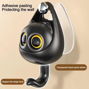 Gancho de pared creativo y lindo con diseño de gato, estante de almacenamiento para el hogar, decoración de pared sin perforaciones para ropa, sombreros, bufandas y llaves - Product Image 3