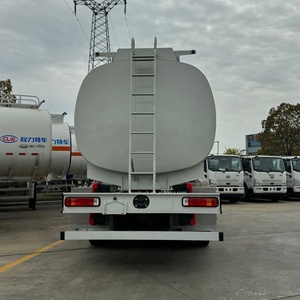 <span class=keywords><strong>Camión</strong></span> <span class=keywords><strong>Cisterna</strong></span> de Combustible Sinotruk Howo X4 de 10 Ruedas y 371 hp, <span class=keywords><strong>Camión</strong></span> de Combustible de Aleación de Aluminio con Capacidad de 15,000 <span class=keywords><strong>Litros</strong></span> - Product Image 4