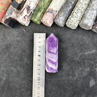 Vente en gros de tours de cristal à pointe unique en pierres précieuses mélangées, polies, pour la guérison des chakras et la décoration intérieure