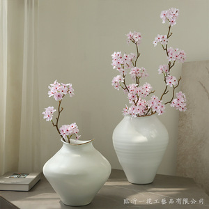 ดอกไม้ประดิษฐ์ ยี่ห้อ Yihua รุ่น Floral Art ดอกแพร์ ก้านเดี่ยว ทำจากผ้าไหม ตกแต่งบ้าน สไตล์โมเดิร์น เรียบง่าย สีขาวชมพูอ่อน - Product Image 1