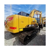 Esta excavadora SANY SY125C usada tiene un peso operativo de 12500 kg, lo que proporciona una gran estabilidad y un rendimiento confiable.