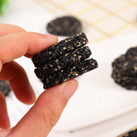 Bonbons gélifiés mi-durs faits main au sésame noir et à la menthe pour enfants, garçons et filles, avec tranches de gâteau au miel et aux œufs, et snacks à grains gros.