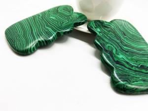 ลูกกลิ้งหยกเทียมสีเขียวมาลาไคต์สำหรับนวดหน้ากัวซา - Product Image 2