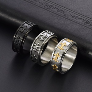 Anillos de Acero Inoxidable con Patrón Chapado en Oro Negro y Plateado, Joyería de Moda Vintage Unisex para Uso Diario - Product Image 1