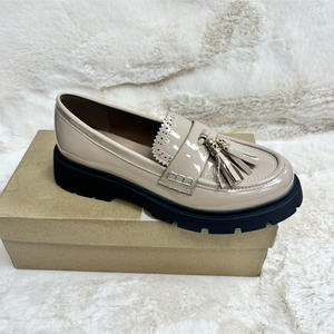 Модная классическая женская обувь в британском стиле, Маленькая кожаная обувь, новая кожаная обувь с толстой подошвой, с кисточками - Product Image 5