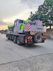 Well Preserved Zoomlion ZTC250H 25Ton All Terrain Mobile Truck <b>Crane</b> For Off-Road Building Projects - Product Image 4