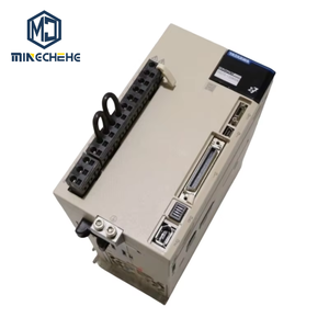 Servoaccionamiento AC SGD7S-180A00B202, Amplificador Servo Digital de Alto Rendimiento para Máquinas CNC, Equipos de Automatización Robótica - Product Image 1