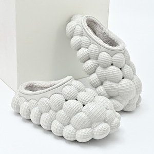 Dép Lê Lông Mùa Đông Nam Nữ Quyến Rũ Bán Sỉ Mới Dép Lê Bong Bóng Màu Đỏ Lấp Lánh Thông Điệp Không Khí Cho Nam Nữ Giá Rẻ - Product Image 4