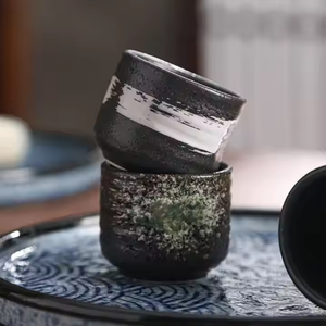 Tasse à saké en céramique de style japonais de 50ml tasse à thé Kungfu peinte à la main vintage sans poignée verres pour la <span class=keywords><strong>cuisine</strong></span> - Product Image 1