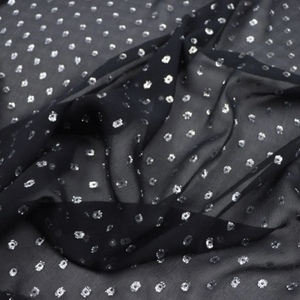 Tessuto in Seta <span class=keywords><strong>Lurex</strong></span> Metallico con Elegante Design a Pois Neri e Argento, Pronto per la Consegna a Prezzo Conveniente, per Abbigliamento Donna e Uomo, Vestiti e Accessori - Product Image 3