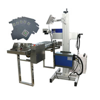 Machine de marquage laser UV à convoyeur automatique pour sacs en plastique et cartons, codage de date, marquage de codes QR et matriciels, solution personnalisée