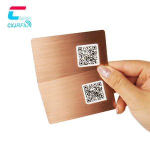 Carte numérique en métal NFC personnalisée Carte à puce NFC de la taille d'un portefeuille à <span class=keywords><strong>code</strong></span> <span class=keywords><strong>QR</strong></span> pour un <span class=keywords><strong>contact</strong></span> instantané - Product Image 4