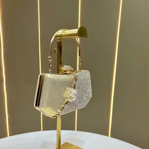 Bolsos de Noche con Flores de Cristal y Pedrería 2026, Bolso de Mano con Correa de Cadena para Mujer, para Bodas y Fiestas, Bolsos de Lujo para Mujer - Product Image 5