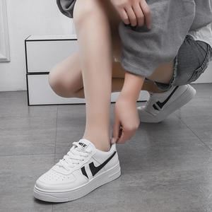 Мужские кроссовки нового стиля для любого сезона, низкие, на шнуровке, дышащие, легкие, из искусственной кожи, с сетчатой подкладкой - Product Image 4