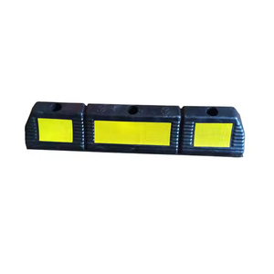 Bordillos Divisores de Estacionamiento de Caucho de Alta Calidad de 600 mm para Estacionamientos - Product Image 3