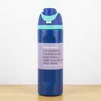 Bouteille d'eau sport isotherme en acier inoxydable bleu foncé de 19 oz avec paille intégrée, poignée et bouchon à bec verseur – Idéale pour le cyclisme, les voyages et le fitness