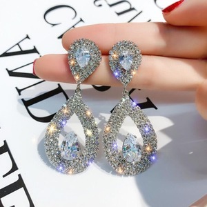 Pendientes colgantes de mujer con diamantes súper brillantes, estilo coreano, europeo y americano, exagerados, versátiles y a la moda. - Product Image 5