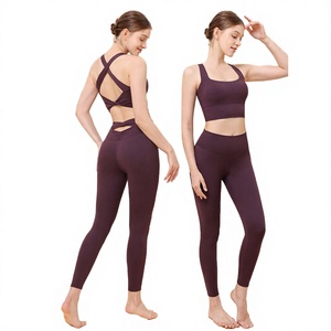 Ensemble soutien-gorge de sport et leggings de yoga taille haute résistant à l'eau en Spandex/Nylon avec logo personnalisé pour femme, tenue de sport avec détail torsadé - Product Image 2