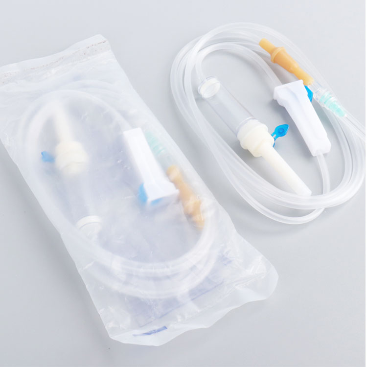 Conjunto de infusión médica desechable ordinario aprobado por CE con aguja