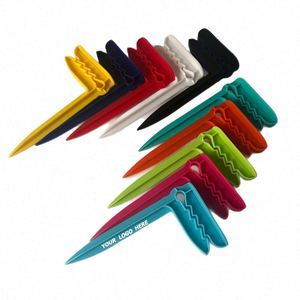 Clips para Toallas de Playa - Tamaño Jumbo para Segurar sus Toallas, Perfectos para Playa, Piscina, Crucero, Camping y Actividades al Aire Libre - Product Image 1