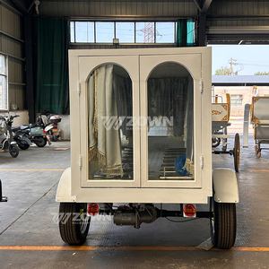 Cercueil transporteur robuste à double essieu avec aménagement intérieur sur mesure pour le transport de cercueils, les cérémonies religieuses et les applications commerciales - Product Image 5