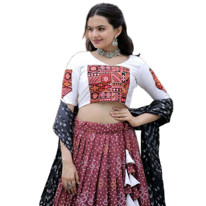 Conjunto Lehenga Choli de mujer de diseñador tradicional - Product Image 1