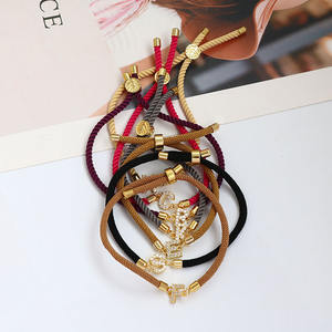 Pulsera BM3046 con Letra Inicial del Alfabeto en Oro de 18k y Micro Pavé de Diamantes CZ, con Cordón Deslizante - Product Image 5