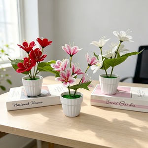 Plantes artificielles en pot de lys, 6 petites fleurs en soie, décoration intérieure pour la maison, le bureau, la table, avec pot - Product Image 1