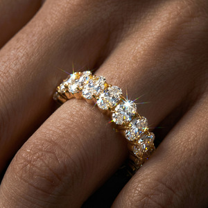 Anillo de Eternidad Completo de Plata de Ley 925 Chapado en Oro con Moissanita de Corte Ovalado Color D VVS para <span class=keywords><strong>Mujer</strong></span>, Anillo de Compromiso - Product Image 3