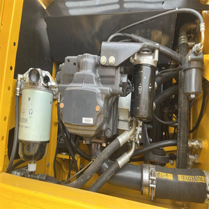 Maquinaria de Construcción de 20 Toneladas en Venta, Excavadora Komatsu PC220-8 Usada de Japón - Product Image 3