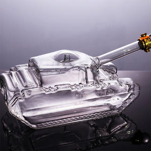 Botella de Vidrio Hecha a Mano de 1000 ml con Forma de Tanque para Brandy / Decantador de <span class=keywords><strong>Whisky</strong></span> - Product Image 1