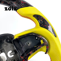 Volant personnalisé en fibre de carbone forgée multicolores avec cuir perforé jaune pour Dodge Challenger Charger SRT Hellcat