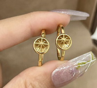 Massive 18K Gold Stapelbare Ringe für Frauen Kompass Facettiert Strukturierter Fingerring Feiner Schmuck Großhandel Maßgefertigte Goldringe
