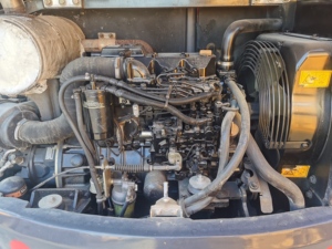 Mini-excavatrice Doosan DX60 d'occasion, 6 tonnes, modèle 2022, moteur, boîte de vitesses, puissance 40 kW, faible nombre d'heures, d'origine coréenne, meilleur prix - Product Image 4