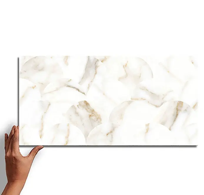 Designs chinois les plus vendus 300x600 Poli Carrara Baathroom Céramique Finition mate Carreaux muraux en porcelaine résistant à l'eau