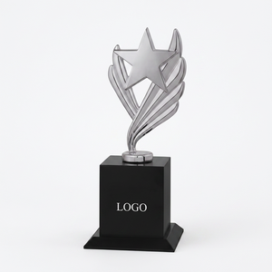 Trofeo de metal duradero y elegante con diseño de estrella y marca personalizada para ferias comerciales y regalos corporativos, modelo n.º 746 A B C. - Product Image 1