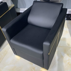Silla <span class=keywords><strong>de</strong></span> champú <span class=keywords><strong>de</strong></span> salón <span class=keywords><strong>de</strong></span> diseño moderno con cuencos <span class=keywords><strong>de</strong></span> Metal dorado <span class=keywords><strong>de</strong></span> cuero negro, lavabo <span class=keywords><strong>de</strong></span> cerámica para peluquerías, venta al por mayor, nuevo problema - Product Image 2
